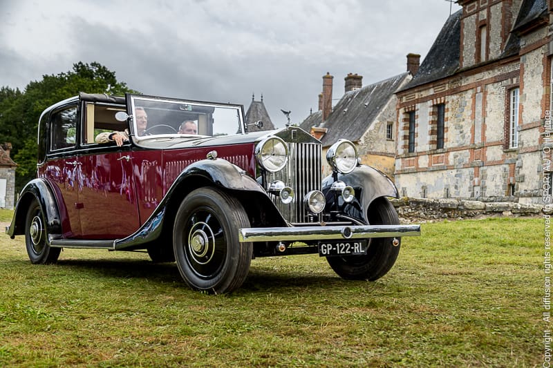 L’art Automobile 2023 – Rolls-Royce à l’entrée de l’exposition au château de Neuville

